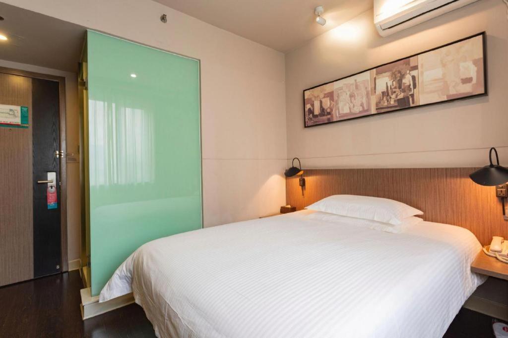 Jinjiang Inn Select Wuhan Xinhua Road Xiehe Hospital Екстер'єр фото