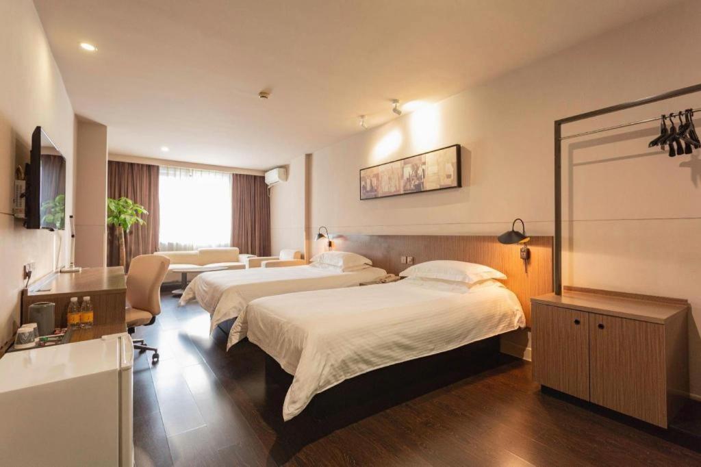 Jinjiang Inn Select Wuhan Xinhua Road Xiehe Hospital Екстер'єр фото